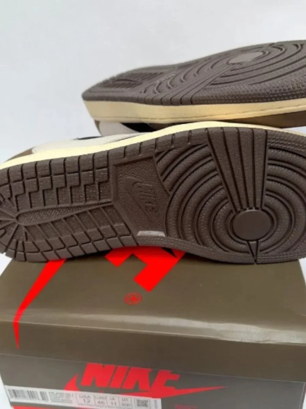 Air Jordan 1 Retro Low Travis Scott